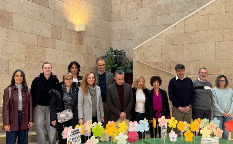  El Ayuntamiento de Logroño recibe los «Jardines de la Red Vecinal»