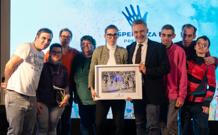  Galería: Seila Espinosa recibe el VII Premio Esperanza